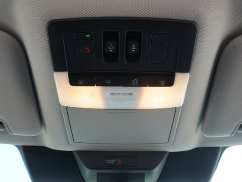 Used 2024 Nissan Pathfinder SL w/ SL Premium Package FWD image 26