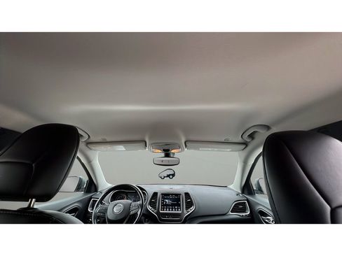 Used 2020 Jeep Cherokee Trailhawk w/ Cold Weather Group AWD/4WD image 29