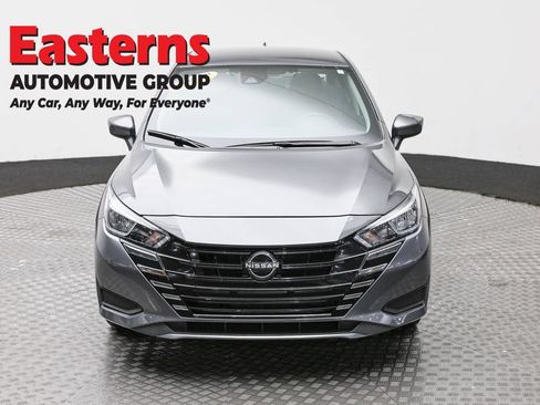 Used 2024 Nissan Versa SV FWD image 2