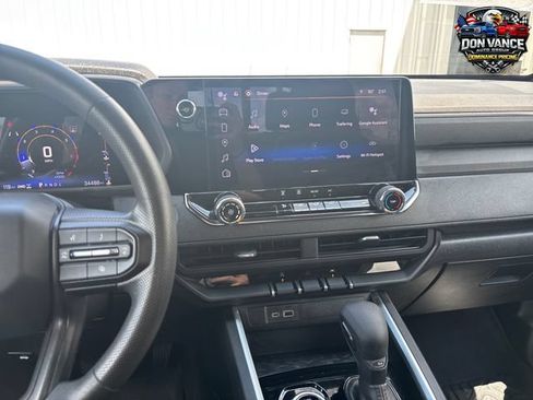 Used 2023 Chevrolet Colorado Trail Boss w/ Technology Package AWD/4WD image 17