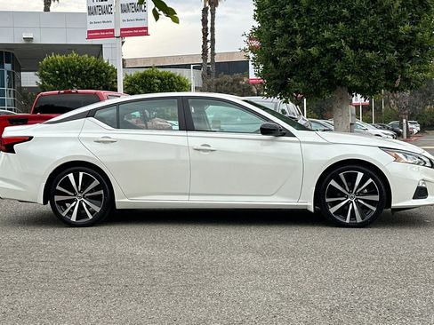 Used 2022 Nissan Altima 2.5 SR image 3