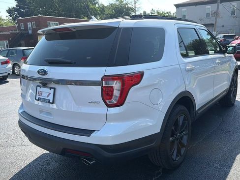 Used 2019 Ford Explorer XLT w/ Equipment Group 202A AWD/4WD image 5