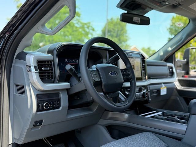 New 2026 Ford F350 XLT w/ XLT Premium Package AWD/4WD image 14
