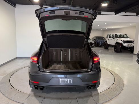 Used 2021 Porsche Macan AWD/4WD image 11
