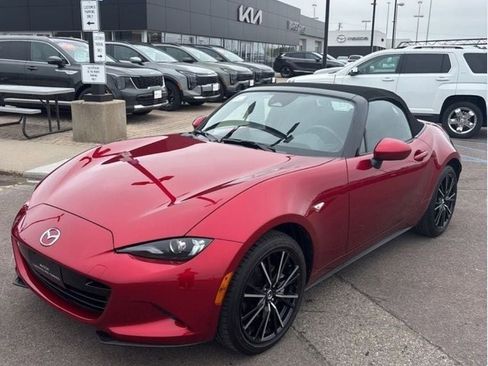 Used 2025 MAZDA MX-5 Miata Grand Touring RWD image 1