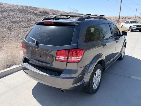 Used 2018 Dodge Journey SE w/ Popular Equipment Group FWD image 8