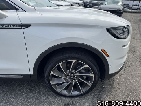 Used 2022 Lincoln Nautilus Reserve w/ Equipment Group 201A AWD/4WD image 9
