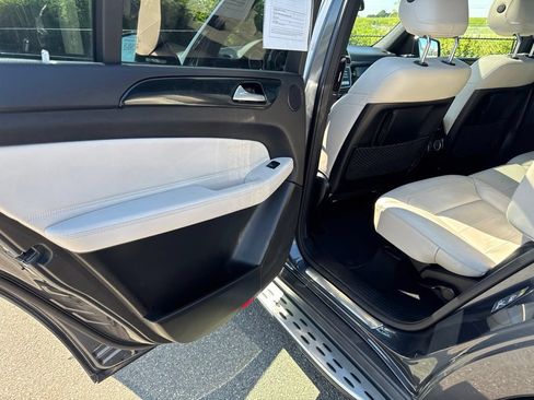 Used 2017 Mercedes-Benz GLS 450 4MATIC image 43