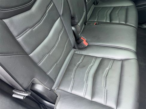 Used 2017 Cadillac XT5 Platinum image 49