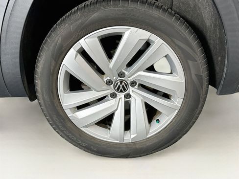 Used 2020 Volkswagen Atlas Cross Sport SE FWD image 11