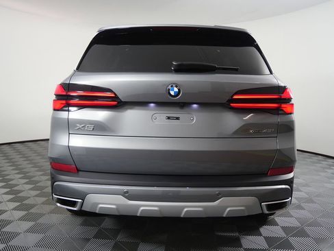Used 2026 BMW X5 xDrive40i w/ Premium Package AWD/4WD image 4