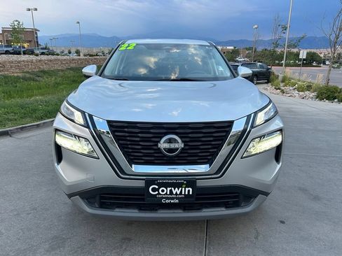 Used 2022 Nissan Rogue SV AWD/4WD image 2