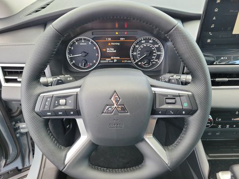 New 2026 Mitsubishi Outlander AWD image 26