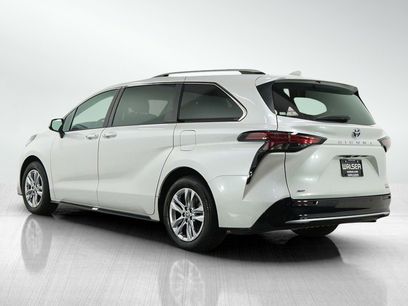 New 2024 Toyota Sienna Limited