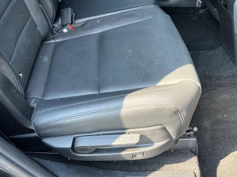 Certified 2025 Hyundai Santa Fe Limited AWD/4WD image 22