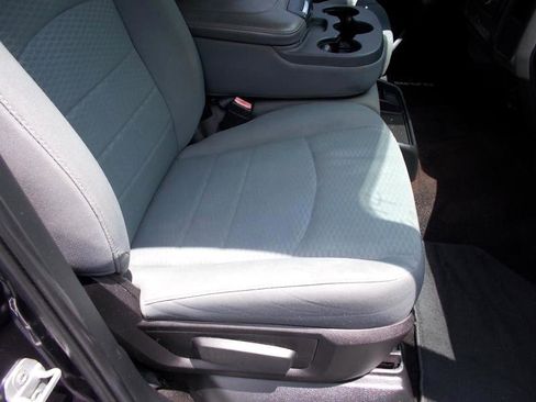 Used 2014 RAM 1500 Express image 20