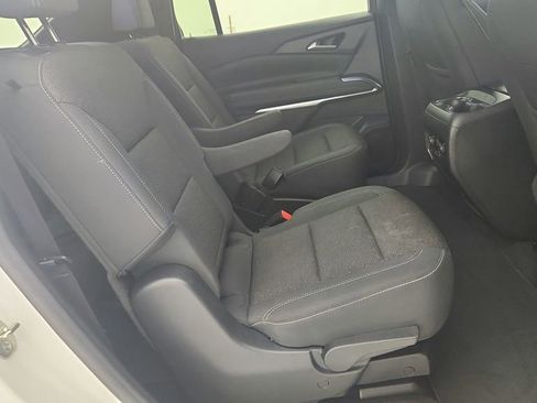 Certified 2024 Chevrolet Traverse LT w/ Trailering Package FWD image 34