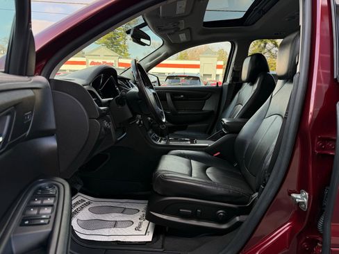 Used 2017 Chevrolet Traverse LT image 48
