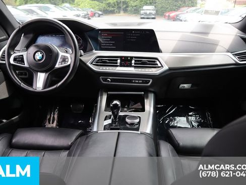 Used 2022 BMW X5 M50i image 27