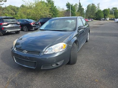 Used 2011 Chevrolet Impala LT FWD image 3