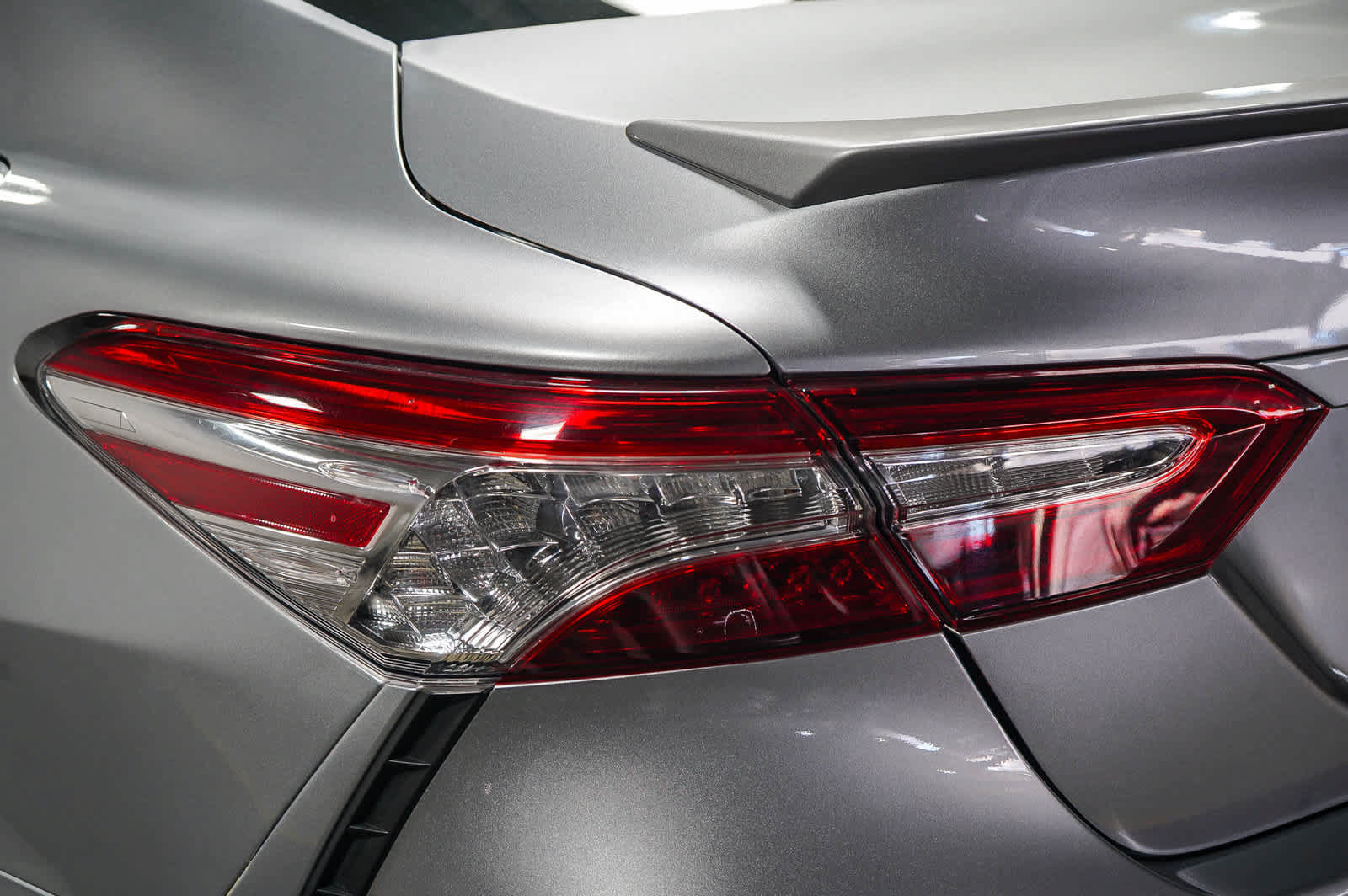 Used 2020 Toyota Camry XSE w/ Navigation Package FWD image 7
