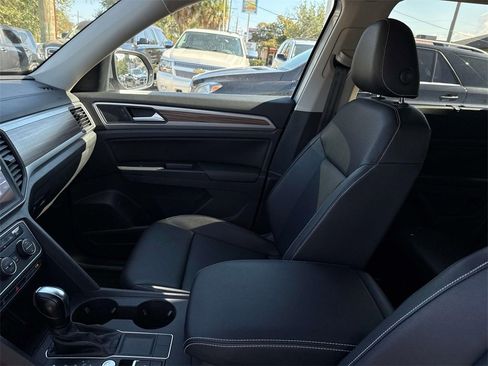 Used 2021 Volkswagen Atlas SE image 18