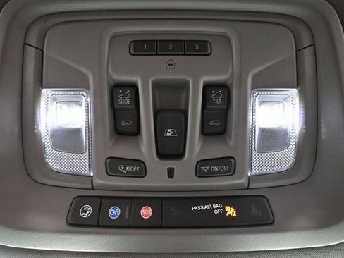 Used 2023 GMC Sierra 1500 Denali w/ Technology Package AWD/4WD image 42
