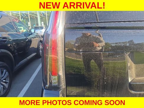 Used 2020 Cadillac Escalade ESV Luxury w/ Escalade Sport Edition AWD/4WD image 5