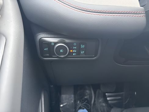 Certified 2025 Ford Explorer Active w/ Active Comfort Package image 40