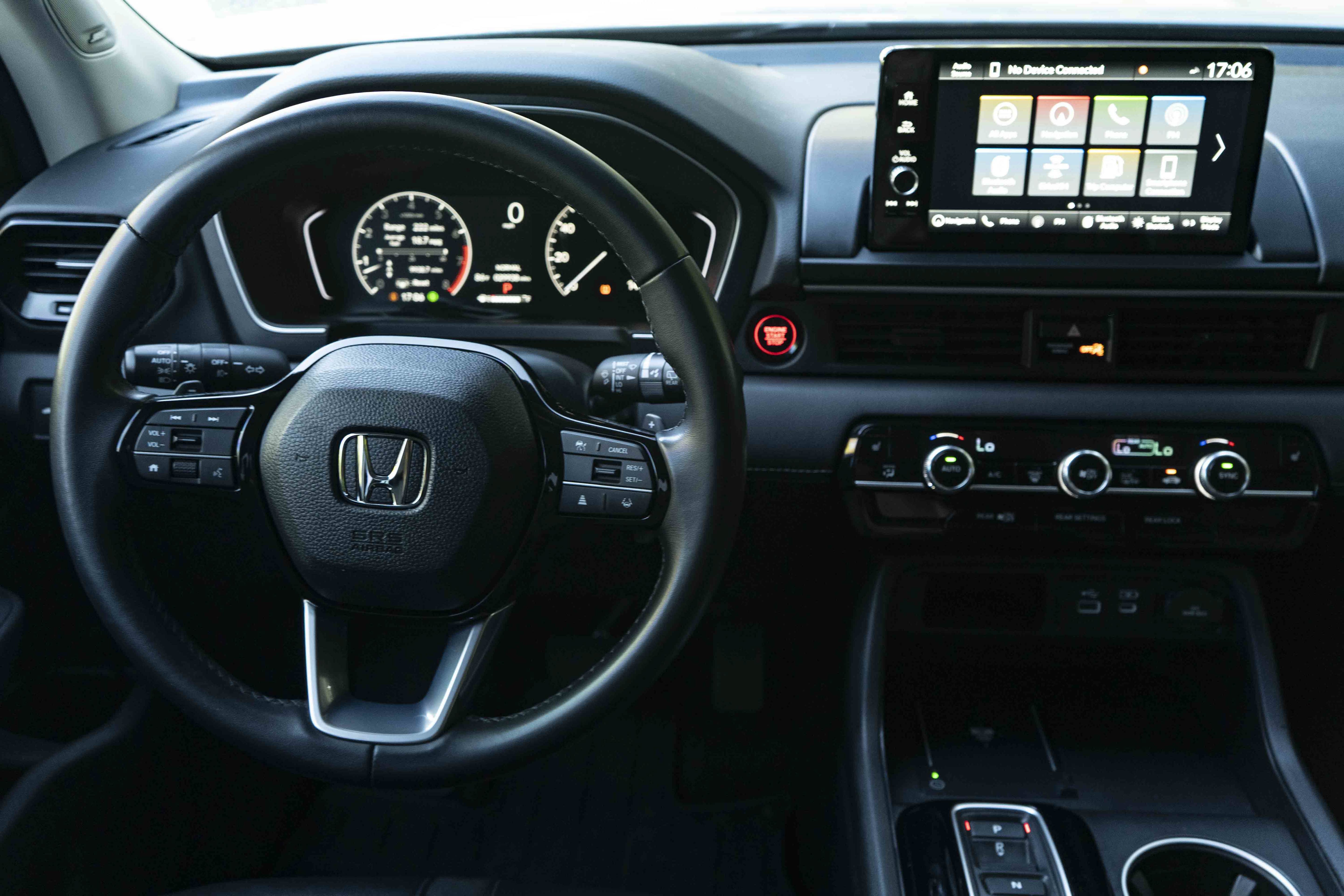 Used 2025 Honda Pilot Touring image 20