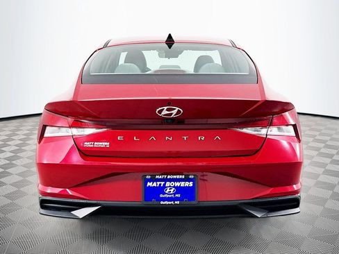 Certified 2023 Hyundai Elantra SEL w/ Convenience Package image 6