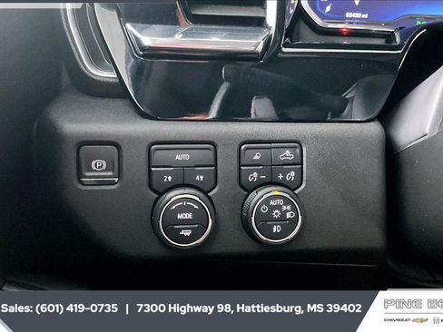 Certified 2024 Chevrolet Silverado 1500 LTZ w/ LTZ Convenience Package II AWD/4WD image 23