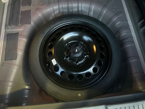 Used 2024 Chevrolet Trax LS image 22