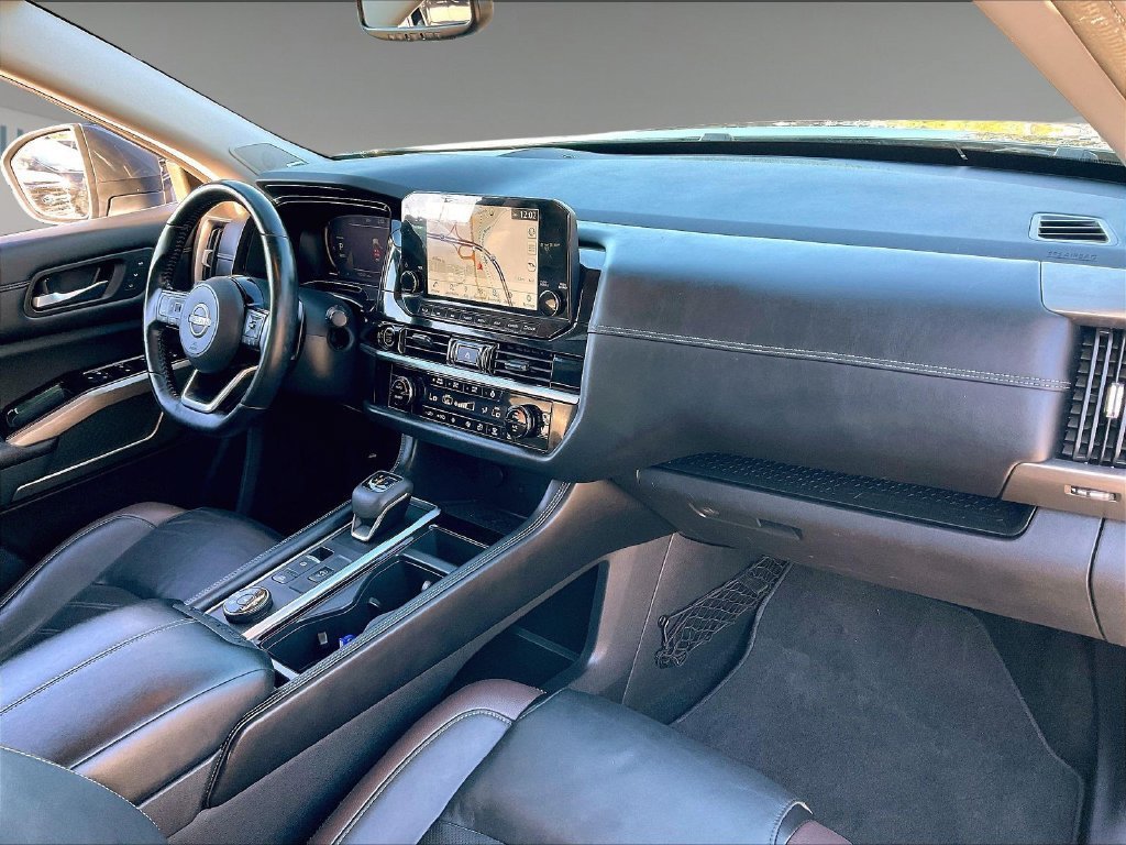 Used 2022 Nissan Pathfinder Platinum w/ Cargo Package AWD/4WD image 13