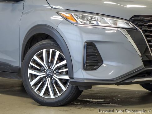 Used 2022 Nissan Kicks SV FWD image 4