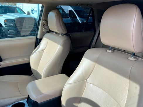 Used 2016 Toyota 4Runner Limited image 16