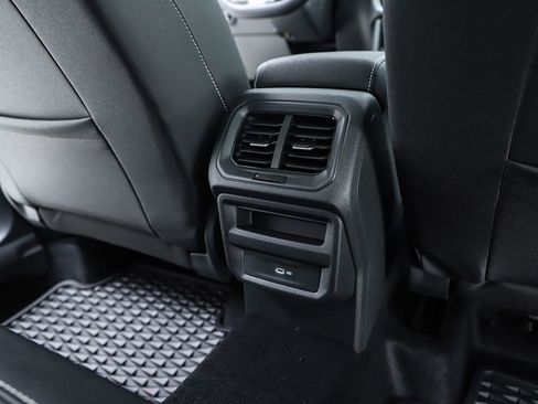 New 2025 Volkswagen Taos SEL image 78