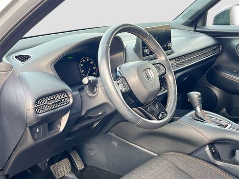 Used 2024 Honda HR-V Sport image 9