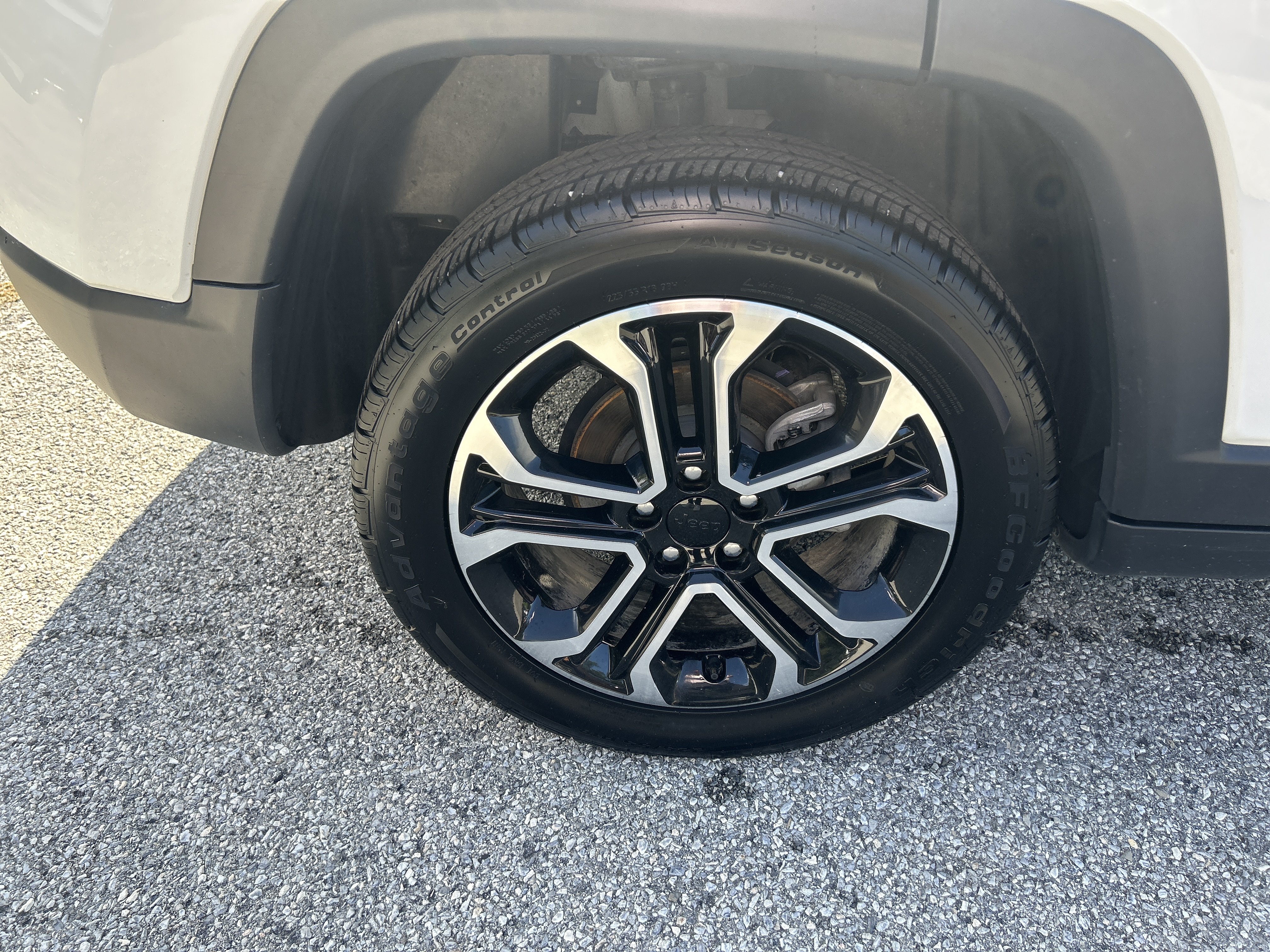 Certified 2022 Jeep Compass Limited AWD/4WD image 6
