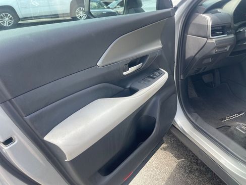 Used 2025 Toyota Grand Highlander FWD image 11