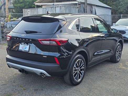 New 2025 Ford Escape Base w/ Class II Trailer Tow Package image 7