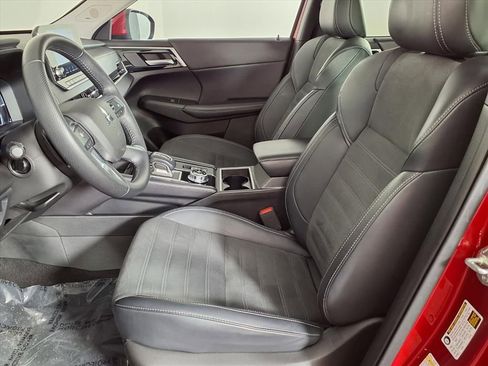 Used 2024 Mitsubishi Outlander SE AWD/4WD image 23