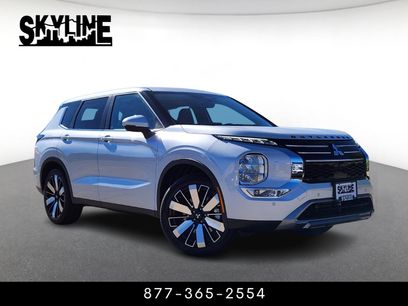 New 2025 Mitsubishi Outlander SE