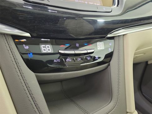 Certified 2023 Cadillac XT6 Premium Luxury w/ Technology Package image 29