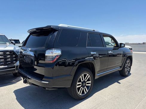 Used 2022 Toyota 4Runner Limited AWD/4WD image 2
