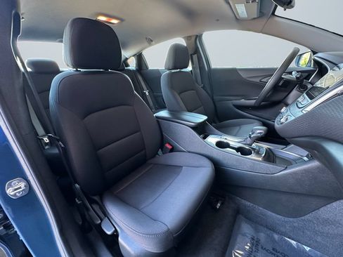 Used 2025 Chevrolet Malibu LT FWD image 15