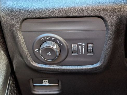 Used 2023 Jeep Grand Cherokee Overland w/ Adv Protech Group III image 26