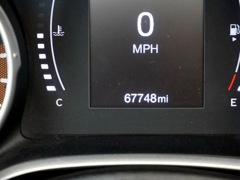 Used 2020 Jeep Compass Latitude image 17