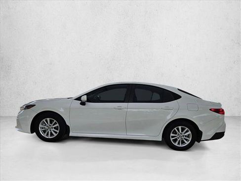 Used 2025 Toyota Camry LE w/ Convenience Package FWD image 8