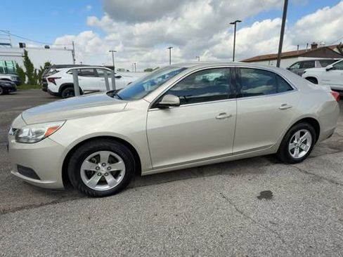 Used 2015 Chevrolet Malibu LT FWD image 4